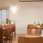 Phoenix 4*