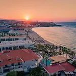 Phoenix Hotel 4*
