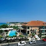 Phoenix Hotel 4*