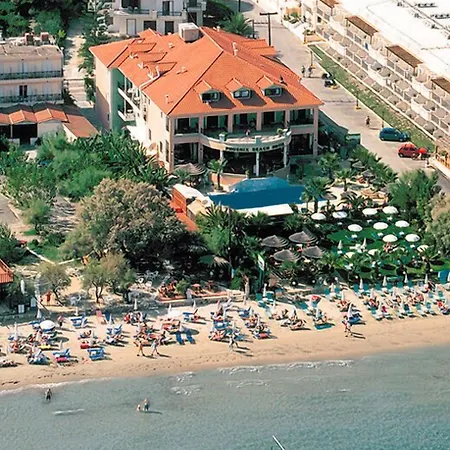 Phoenix Hotel 4*