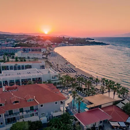 Phoenix Hotel 4*